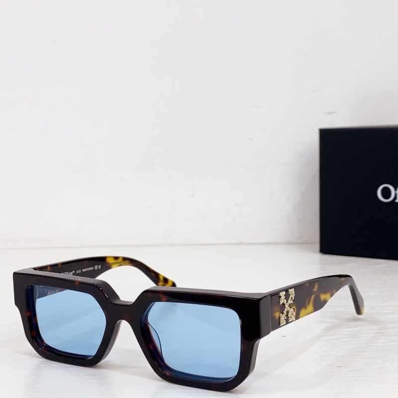 OFF WHITE